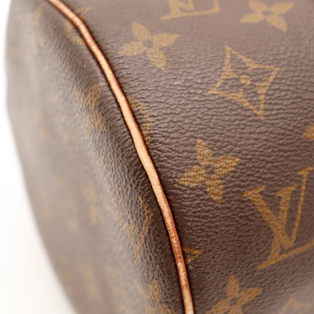 Détail coin et lisere cuir vachette Louis Vuitton Papillon 30 — AMANA Vintage