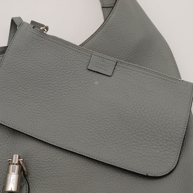 Vue de dos Gucci Jackie Soft cuir grainé gris occasion authentique — AMANA Vintage
