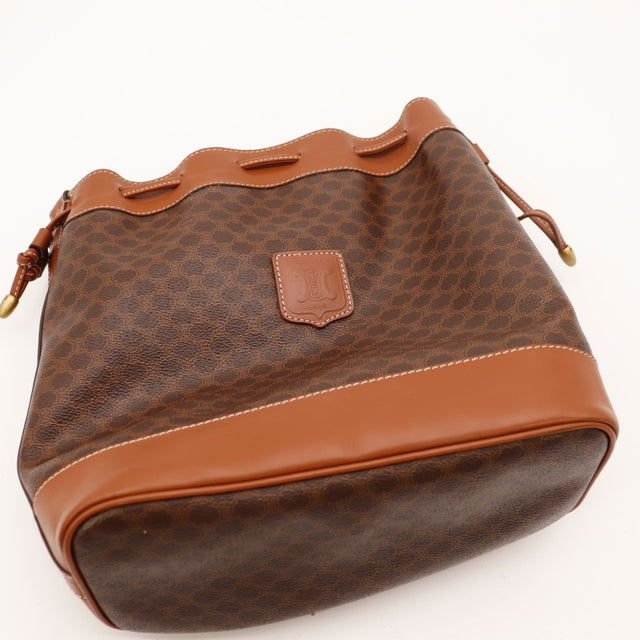 Fond cuir camel Céline sac seau Macadam occasion authentique — AMANA Vintage