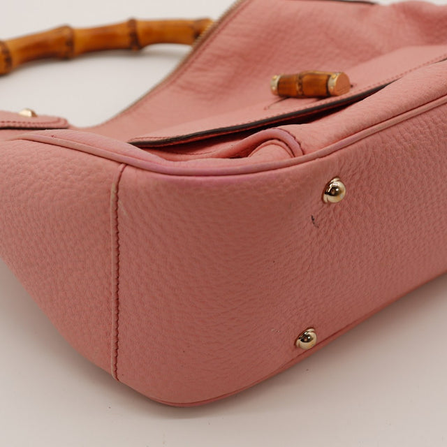 lower corner detail Gucci Hobo Bambou leather pink rubbing light — AMANA Vintage