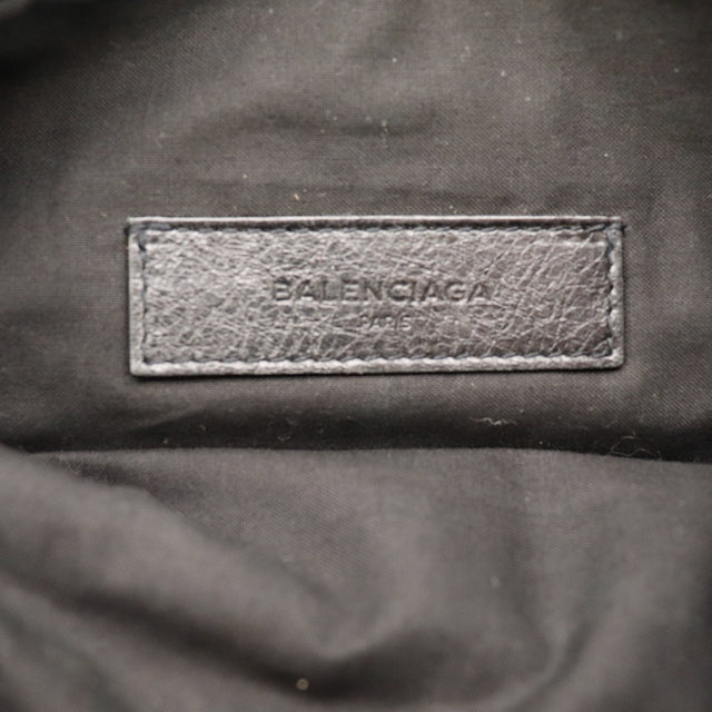 Detail etiquette Balenciaga Paris interieur pochette City Clip — AMANA Vintage