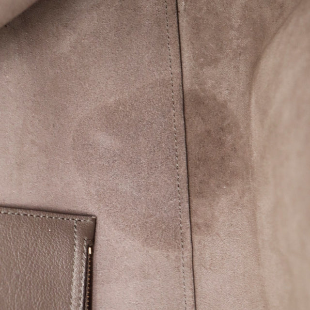 Vue du fond Saint Laurent Shopping Tote East/West cuir de veau gris foncé occasion authentique — AMANA Vintage