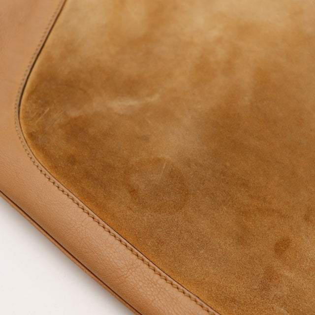 Détail daim patiné Gucci Jackie camel — AMANA Vintage