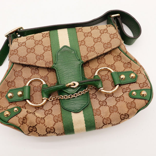 dettaglio morsetto dorato Gucci Hobo Horsebit pelle verde autentico di seconda mano — AMANA Vintage