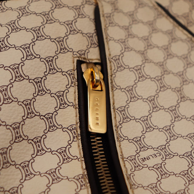 Détail tirette dorée signée Céline Hobo Macadam occasion authentique — AMANA Vintage