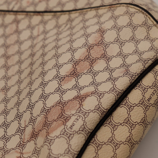 Détail taches rosées sur la toile Céline Hobo Macadam occasion authentique — AMANA Vintage