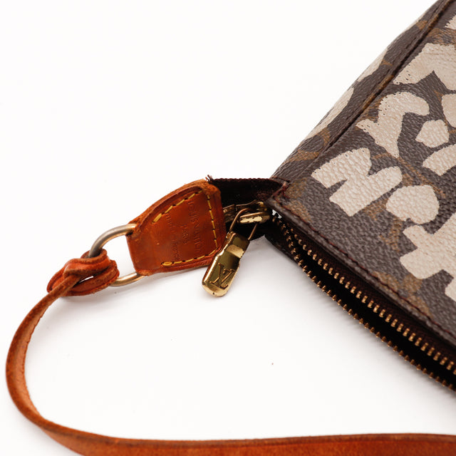 El bolso Pochette Accessoires Graffiti de Louis Vuitton