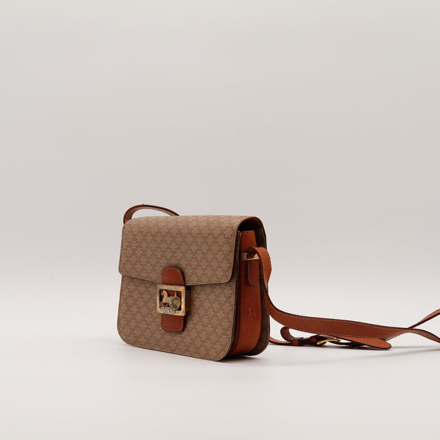 Le Triomphe Céline Macadam