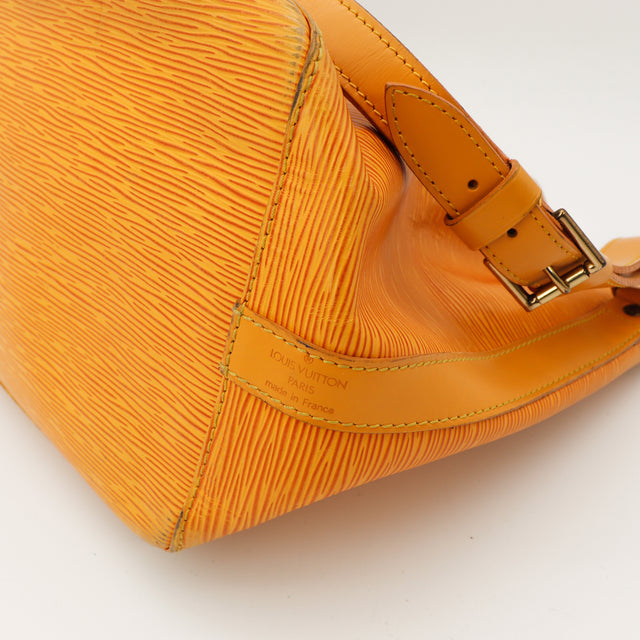 Amana-vintage-sacs-de-luxe-pas-cher-bag-details-occasion-speedy-dior-seconde-main-exclusif-sac-vuitton-authentique-noé-papillon