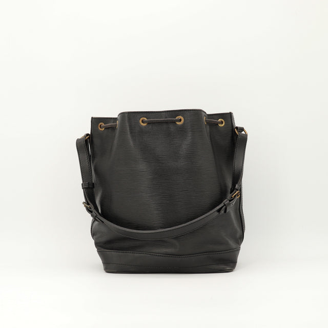 Amana-vintage-sacs-de-luxe-pas-cher-bag-details-occasion-speedy-dior-seconde-main-exclusif-sac-vuitton-authentique-noé-papillon