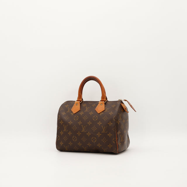 Amana-vintage-sacs-de-luxe-pas-cher-bag-details-occasion-speedy-dior-seconde-main-exclusif-sac-vuitton-authentique-noé-papillon