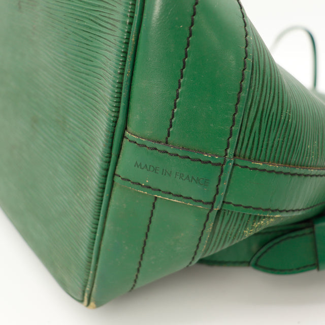 Amana-vintage-sacs-de-luxe-pas-cher-bag-details-occasion-speedy-dior-seconde-main-exclusif-sac-vuitton-authentique-noé-papillon