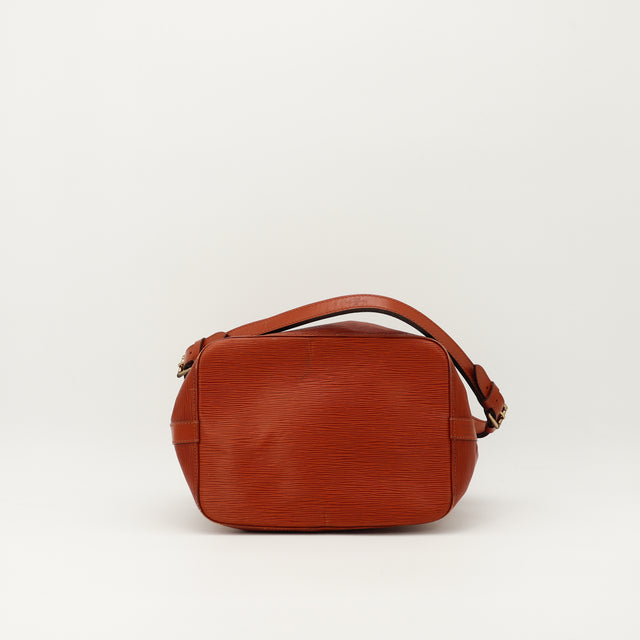 Amana-vintage-sacs-de-luxe-pas-cher-bag-details-occasion-speedy-dior-seconde-main-exclusif-sac-vuitton-authentique-noé-papillon