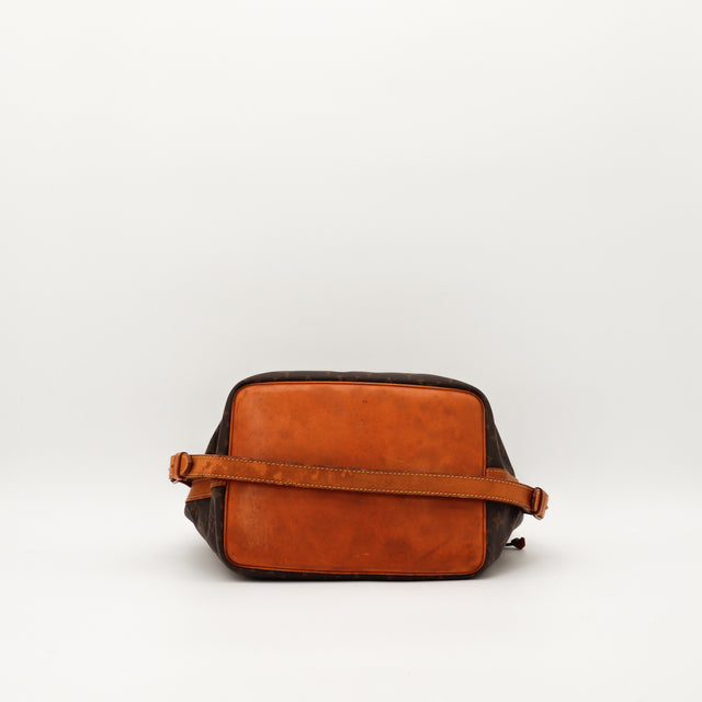 Amana-vintage-sacs-de-luxe-pas-cher-bag-details-occasion-speedy-dior-seconde-main-exclusif-sac-vuitton-authentique-noé-papillon