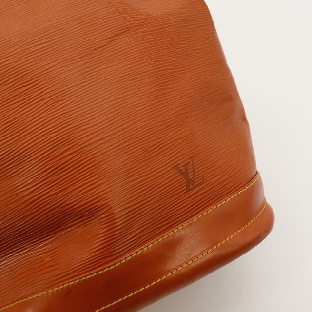 Amana-vintage-sacs-de-luxe-pas-cher-bag-details-occasion-speedy-dior-seconde-main-exclusif-sac-vuitton-authentique-noé-papillon