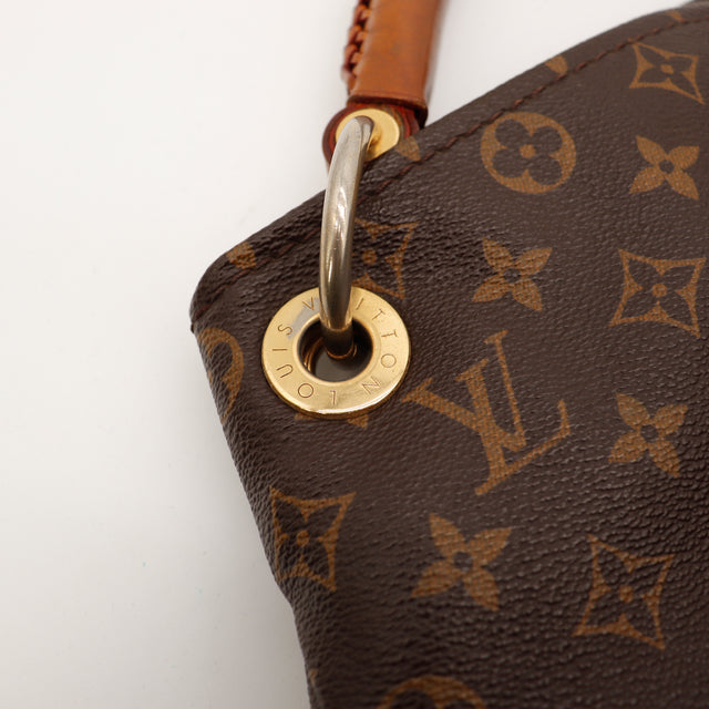 Le Artsy Louis Vuitton