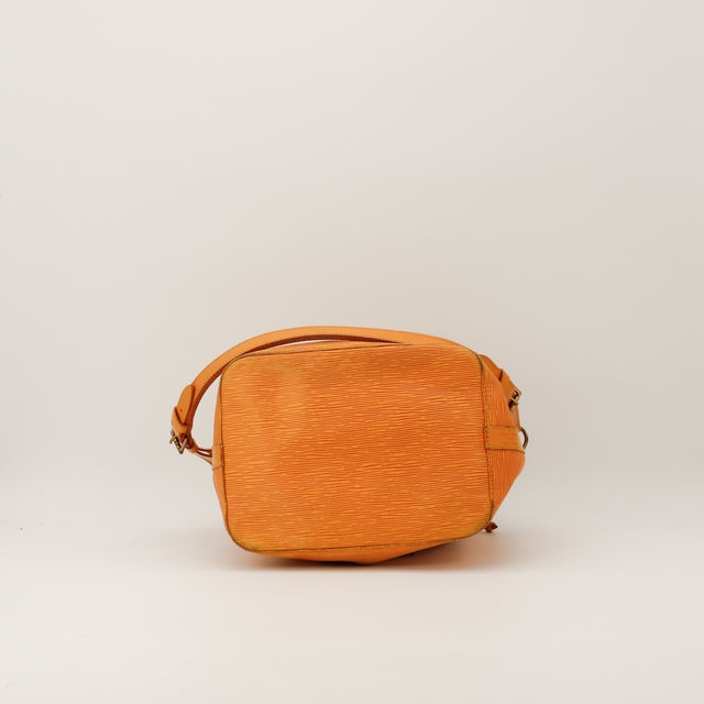 Amana-vintage-sacs-de-luxe-pas-cher-bag-details-occasion-speedy-dior-seconde-main-exclusif-sac-vuitton-authentique-noé-papillon