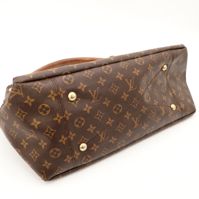 Le Artsy Louis Vuitton