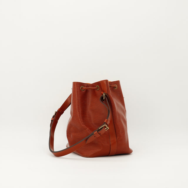 Amana-vintage-sacs-de-luxe-pas-cher-bag-details-occasion-speedy-dior-seconde-main-exclusif-sac-vuitton-authentique-noé-papillon