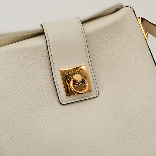 Amana-vintage-sacs-de-luxe-pas-cher-bag-details-occasion-speedy-dior-seconde-main-exclusif-sac-vuitton-authentique-noé-papillon