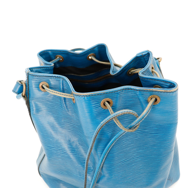 Amana-vintage-sacs-de-luxe-pas-cher-bag-details-occasion-speedy-dior-seconde-main-exclusif-sac-vuitton-authentique-noé-papillon