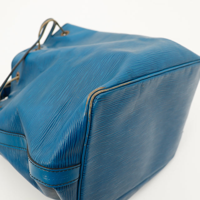 Amana-vintage-sacs-de-luxe-pas-cher-bag-details-occasion-speedy-dior-seconde-main-exclusif-sac-vuitton-authentique-noé-papillon