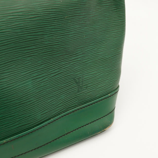 Amana-vintage-sacs-de-luxe-pas-cher-bag-details-occasion-speedy-dior-seconde-main-exclusif-sac-vuitton-authentique-noé-papillon