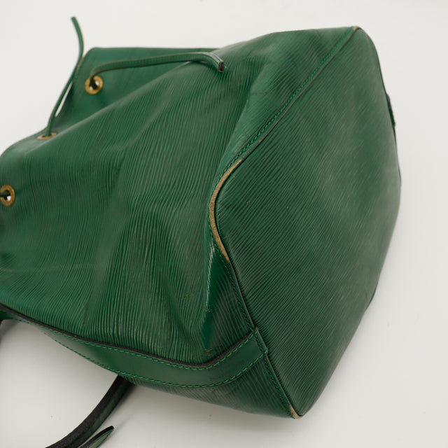 Amana-vintage-sacs-de-luxe-pas-cher-bag-details-occasion-speedy-dior-seconde-main-exclusif-sac-vuitton-authentique-noé-papillon