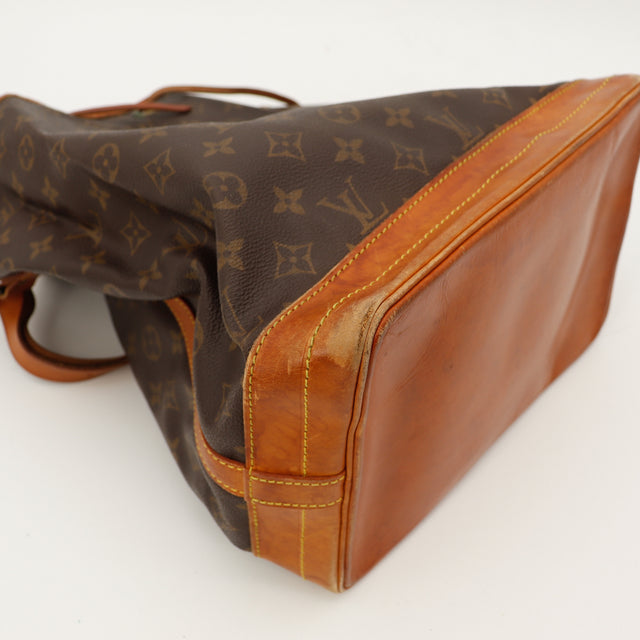 Amana-vintage-sacs-de-luxe-pas-cher-bag-details-occasion-speedy-dior-seconde-main-exclusif-sac-vuitton-authentique-noé-papillon