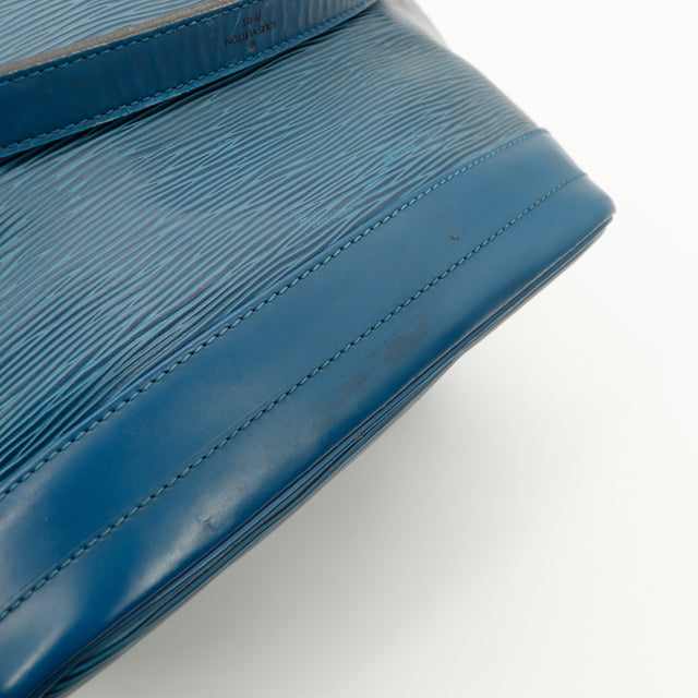 Amana-vintage-sacs-de-luxe-pas-cher-bag-details-occasion-speedy-dior-seconde-main-exclusif-sac-vuitton-authentique-noé-papillon