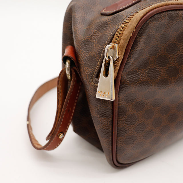 La Trousse de Toilette Céline Bandoulière Macadam