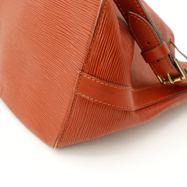 Amana-vintage-sacs-de-luxe-pas-cher-bag-details-occasion-speedy-dior-seconde-main-exclusif-sac-vuitton-authentique-noé-papillon