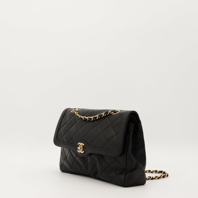 Chanel Edition Paris trois quarts cuir agneau matelassé — AMANA Vintage