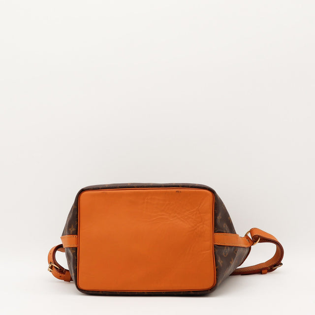 Détail de la bandoulière Louis Vuitton Petit Noé Toile Monogramme occasion authentique — AMANA Vintage