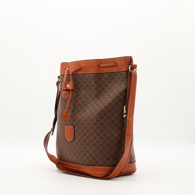 Sac Celine Seau Macadam vue de trois quarts avec bandouliere occasion authentique — AMANA Vintage