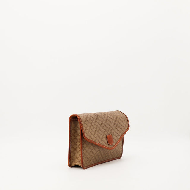 Céline pochette Macadam profil bordures cuir caramel — AMANA Vintage