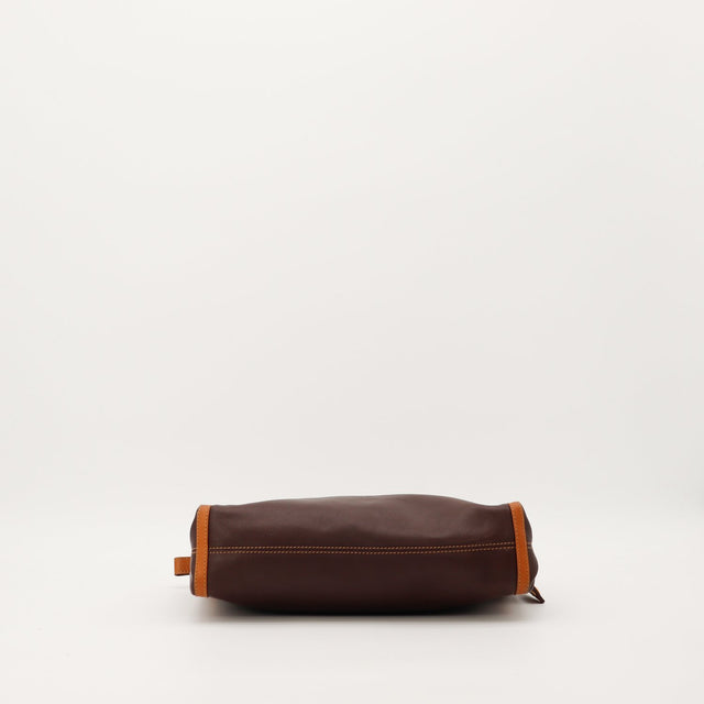 Détail logo Céline pochette cuir bicolore — AMANA Vintage
