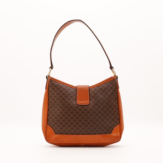 Vue de dos Céline Hobo Macadam cuir cognac détail coins occasion — AMANA Vintage