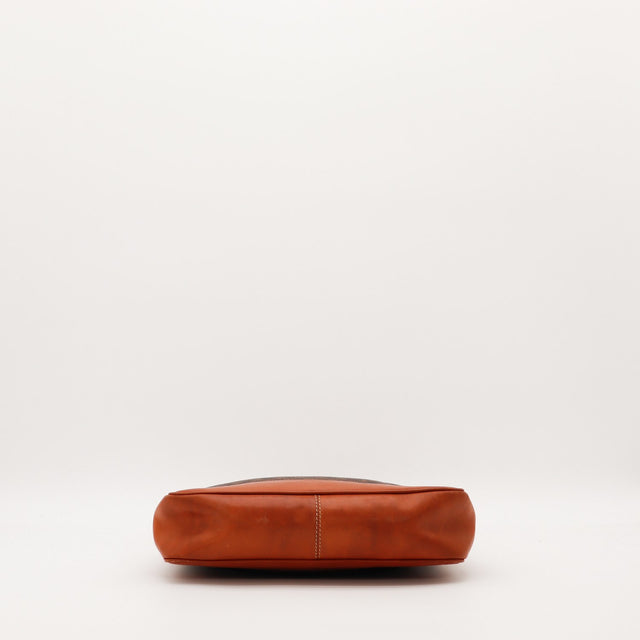 Vue du fond Céline Hobo Macadam cuir cognac état général occasion — AMANA Vintage