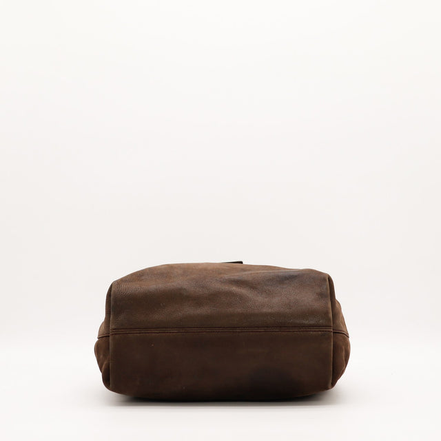 Vue de dessous sac Fendi Hobo cuir nubuck marron occasion authentique — AMANA Vintage