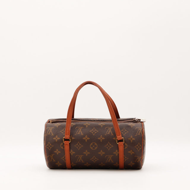 Détail du cuir vachette patiné Louis Vuitton Papillon 26 occasion authentique — AMANA Vintage