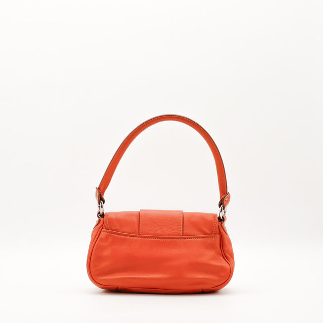 Sac Dior CD cuir rouge vue arrière occasion authentique — AMANA Vintage