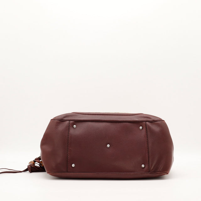 Tote Bag Bambou Gucci vue du fond pieds argentés cuir bordeaux — AMANA Vintage