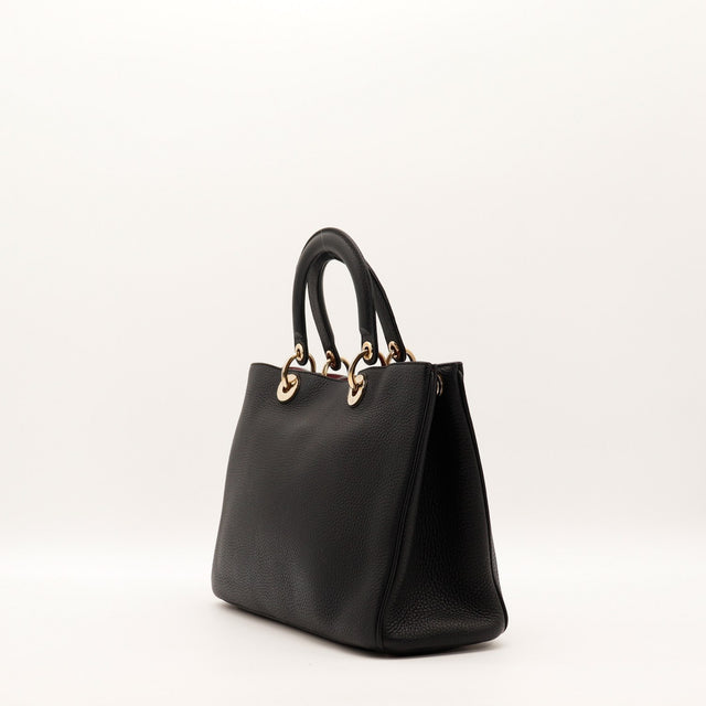 Sac Dior Diorissimo noir vue de profil occasion authentique — AMANA Vintage
