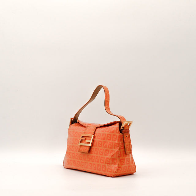 Sac Fendi Zucca enduite vue de trois quarts occasion authentique — AMANA Vintage
