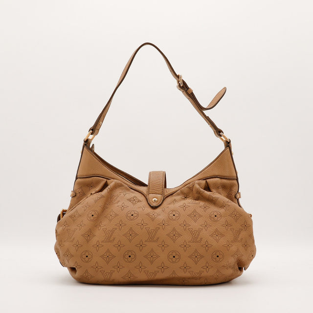 Louis Vuitton Mahina XS vue de face arrière cuir Mahina camel occasion — AMANA Vintage