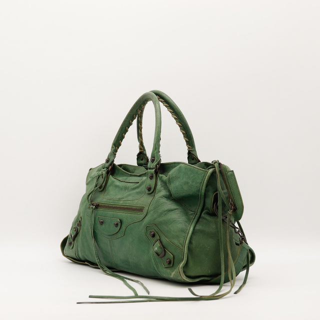 Vue de dos Balenciaga Part-Time cuir d'agneau froissé vert occasion authentique — AMANA Vintage