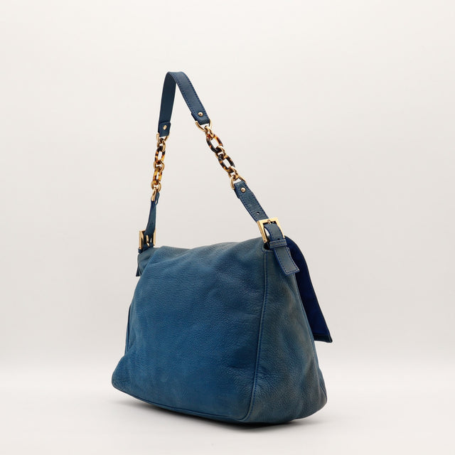 Sac Fendi Mamma Baguette cuir bleu vue de profil occasion authentique — AMANA Vintage