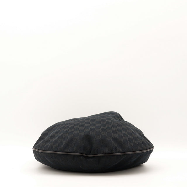 Détail de la doublure Gucci Hobo Horsebit toile monogrammée noire occasion authentique — AMANA Vintage