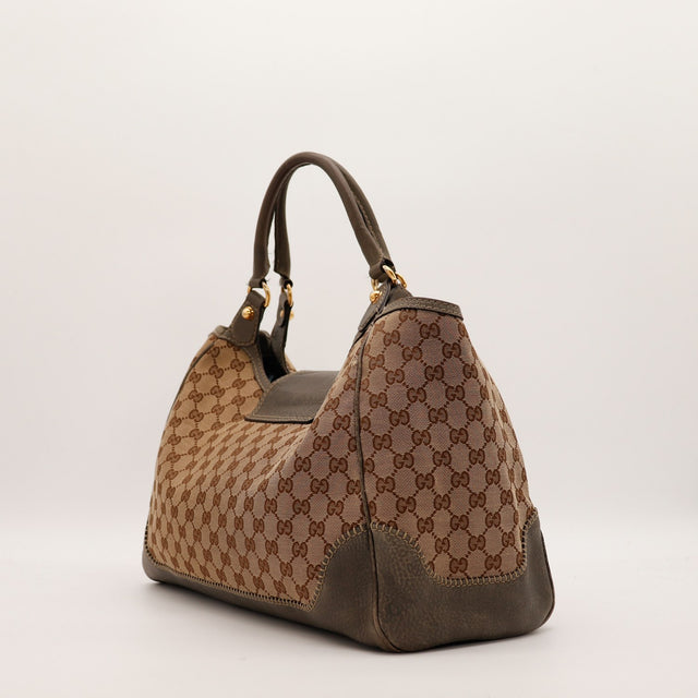 Vue de côté Tote Horsebit Gucci profil structure cuir grainé kaki — AMANA Vintage